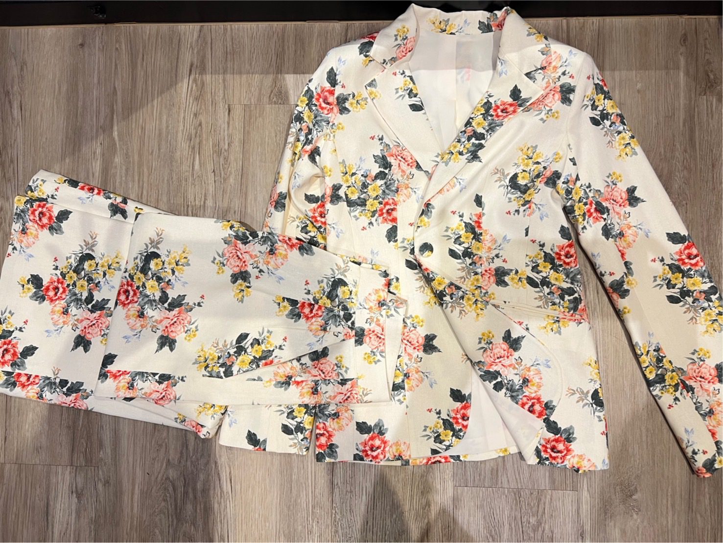 PRE ORDER ชุดสูทสั่งตัด งานพรีเมียม Style 3 (SUIT003) SET เสื้อสูท + กางเกง - Image 2