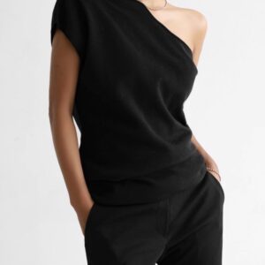 เสื้อยืดปาดไหล่สีดำ ผ้าสวย ทรงสวย Free Size