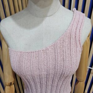 เสื้อปาดไหล่ไหมพรม สีชมพูอ่อน ผ้ายืด ทรง Off-Shoulder Size S/M