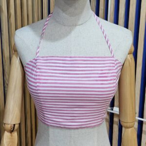 เสื้อครอปลายชมพู-ขาว สายผูกคอ ด้านหลังเป็นสม๊อค