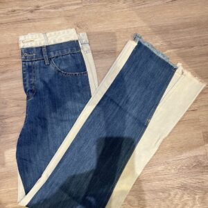 กางเกงยีนส์ ตกแต่งยีนส์ สีทูโทน Size S เอว 26 สะโพก 34